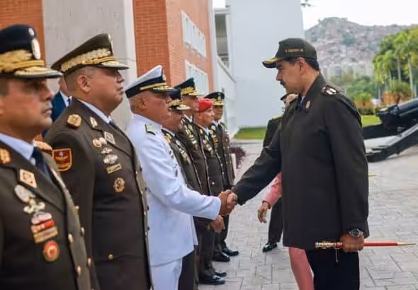 President Nicolás Maduro shakes hands with newly promoted FANB officials, July 3, 2025. Photo: Presidential Press.