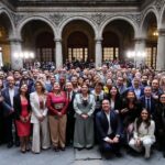 Mexico City Mayor Clara Brugada surrounded by people participating in a press conference, on Wednesday, July 16, 2025. Photo: X/@ClaraBrugadaM.