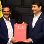 The governor of La Guaira state, José Alejandro Terán, and the minister of Information Technology of Iran, Seyed Sattar Hashemi, at the signing of agreement on the establishment of a fibre optic factory in Venezuela, September 2024. Photo: Produ.
