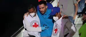 Injured Venezuelan migrant arriving in Venezuela from El Salvador on Friday, July 18, 2025. Photo: Fuser News.