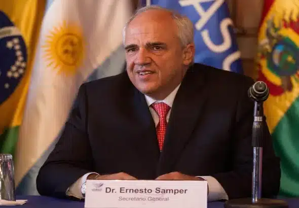 Former general secretary of UNASUR, Ernesto Samper, at a meeting of the organization. File photo.