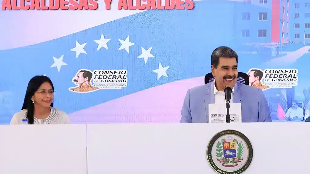 Venezuelan President Nicolás Maduro next to Vice President Delcy RodrĂguez during a meeting of the Federal Council of Government, in Caracas, August 6, 2025. Photo: Presidential Press.