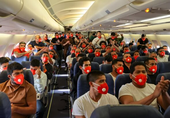 Venezuelan migrants repatriated from the US empire after landing on Venezuelan soil. Photo: IG/@minjusticia_ve.