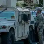 National Guard troops are deployed to the Washington Monument as part of US President Donald Trump’s mobilization of law enforcement on August 12, 2025 in Washington, DC. Photo: Andrew Leyden/Getty Images.