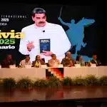 Venezuelan President Nicolás Maduro at the closing ceremony of the International Seminar for Bolivia's Bicentennial, extolling the legacy of Bolívar and Sucre. Photo: Venezuela's Presidential Press.