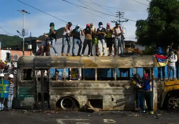Part of the shock troops during the 2017 insurrectionist riots. Photo: Gustavo Vera/El Estímulo.