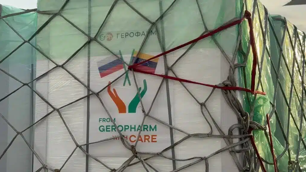 Container with insulin from the Russian pharmaceutical company Geropharm unloaded at the SimĂłn BolĂvar International Airport of Venezuela, September 24, 2025. Photo: Instagram/@minsalud_ve.