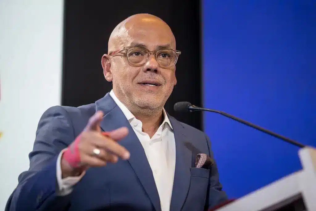 The president of the National Assembly of Venezuela, Jorge RodrĂguez, speaks at the launch of Sovereignty and Peace Councils throughout the national territory, September 24, 2025. Photo: EFE.