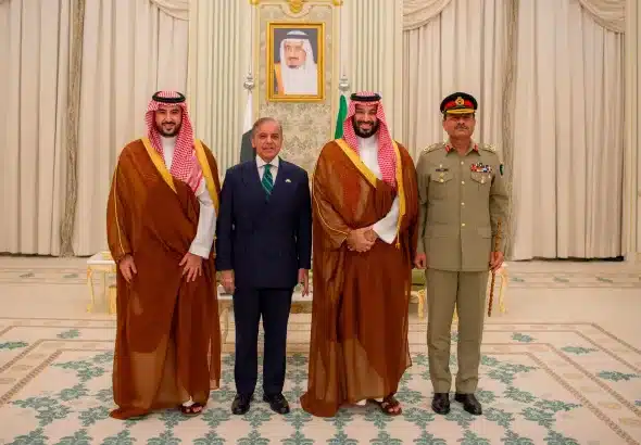 Saudi Arabia’s Crown Prince Mohammed bin Salman (second right), Saudi Arabia’s Defence Minister Khalid bin Salman (left), Pakistan’s Prime Minister Shehbaz Sharif (second left), and Pakistan’s Army Chief Field Marshal Asim Munir (right), pose for photographs after signing a mutual defense pact, in Riyadh, Saudi Arabia, September 17, 2025. Photo: Press Information Department of Pakistan.