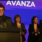 Milei’s popularity has dropped from 60% to 39% in 7 months. Photo: Resumen.