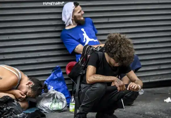 Homeless drug-addicts on a sidewalk in Philadelphia, USA. Photo: Reporte Asia.