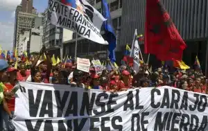 Thousands of supporters of Venezuelan leader Nicolas Maduro marched through the capital Caracas in protest against attempts by US President Donald Trump to asphyxiate the ruling regime. Photo: MercoSur.