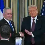 U.S. President Donald Trump and Israeli Prime Minister Benjamin Netanyahu at the White House. The two leaders met to announce an agreement on a U.S.-led peace plan to end the Israeli War. Photo: AFP.