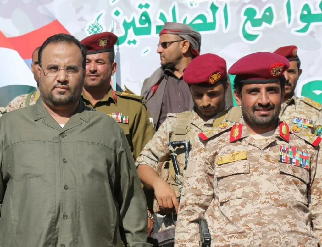Martyr Yemeni Lt. General Mohammed Nasser Al-Ghamari with Yemeni soldiers. File photo.