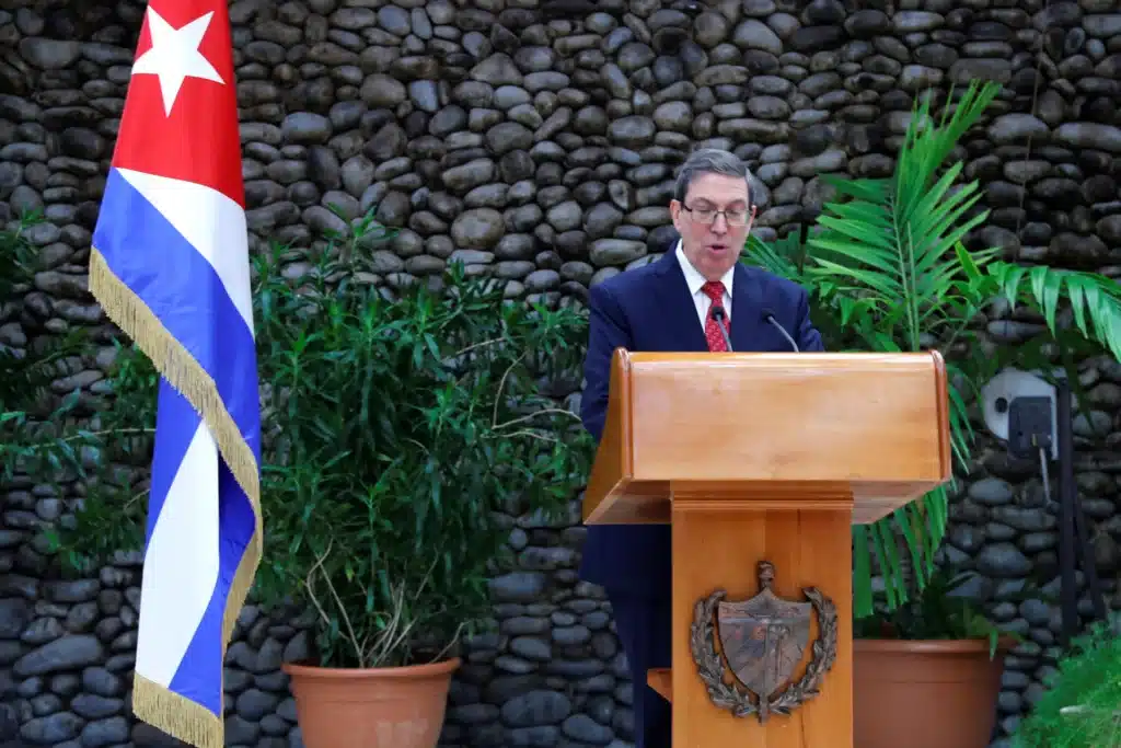 Cuban Foreign Affairs Minister Bruno RodrĂguez Parrilla calls upon the international community to halt US military actions against Venezuela. Photo: EFE.