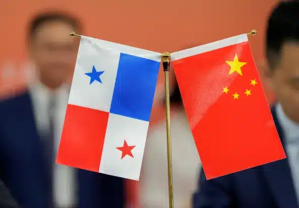 The flags of Panama and China flown during a meeting held with Chinese and Panamanian companies to sign several trade agreements in Panama City, Panama August 26, 2024. Photo: Enea Lebrun/Reuters/file photo.