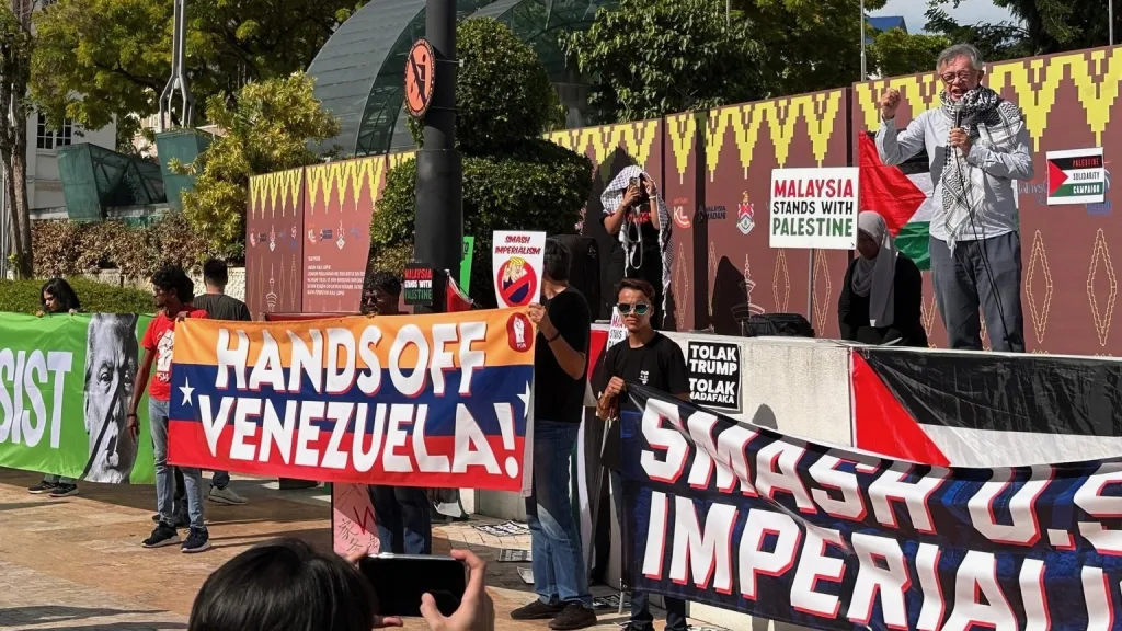 Malaysians protest Trump visit. Photo: PSM/FB.