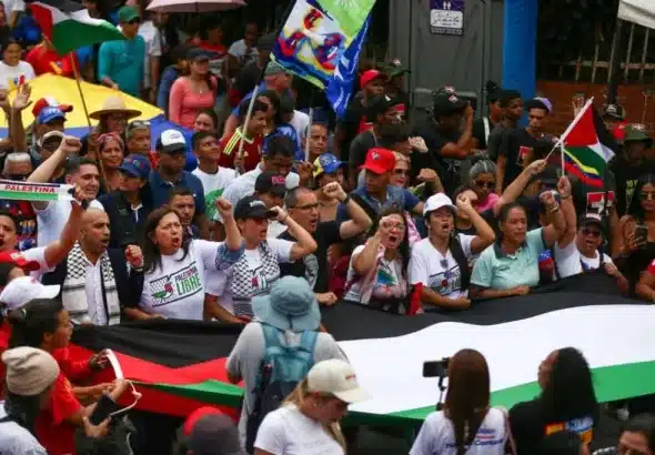 Venezuelans march against the genocide perpetrated by Israel. Photo: Fausto Torrealba/AVN.