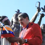 Venezuelan President Nicolas Maduro talking with an indigenous leader during a march held in Caracas commemorating Indigenous Resistance Day, October 12, 2025. Photo: Presidential Press of Venezuela.