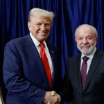 Donald Trump with Brazilian President Luiz Inácio Lula da Silva at a meeting in Kuala Lumpur on Sunday, October 26, 2025, as part of the ASEAN summit. Photo: X/@LulaOficial.