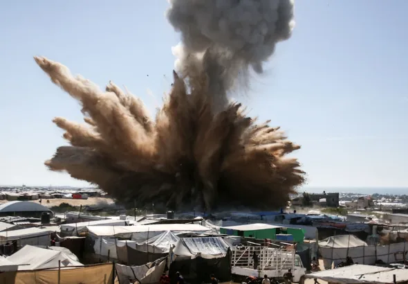 Israeli bombing of a Palestinian refugee camp in Gaza. Photo: AFP.