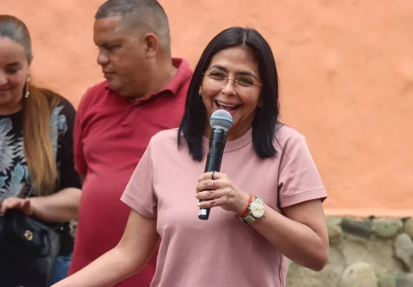 Venezuelan Vice President Delcy Rodríguez speaks at the formation of a Bolivarian Integral Base Committee in La Pastora, Caracas, November 12, 2025. Photo: Instagram/@carmenmelendezr.