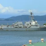 US Navy destroyer USS Gravely arriving in Port of Spain, Trinidad and Tobago, on October 26, 2025. Photo: EFE/Karla Ramoo.