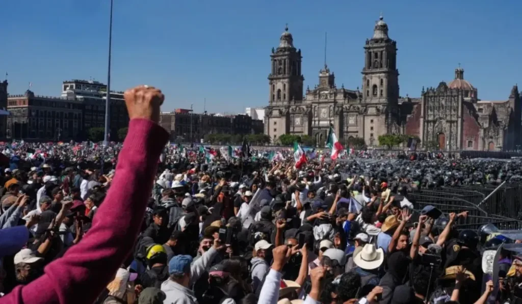 "Gen Z" protest in Mexico City, November 15, 2025. Photo: CNN.