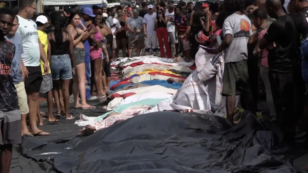 Family members of victims of Rio de Janeiro police operation search for their loved ones. Photo: Screenshot.