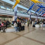Passengers wait for their flights at Simón Bolívar International Airport in Maiquetía, Venezuela, that continues functioning normally despite Trump's no-fly zone threat. Photo: Facebook/@aeropuertomaiquetia.