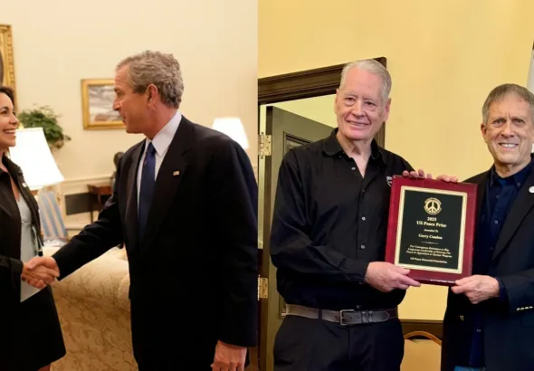 2025 Nobel Peace Prize winner María Corina Machado and George W. Bush (left); 2025 US Peace Prize winner Gerry Condon receives award from Michael Knox (right). Photo: Eric Draper/White House/file photo and Roger Harris/file photo.