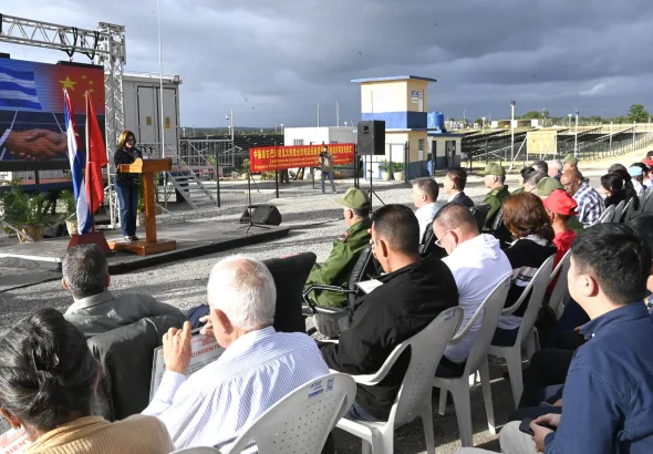 Deputy Minister of Foreign Trade and Foreign Investment Déborah Rivas Saavedra speaks at the inauguration event of the seventh photovoltaic solar park resulting from China-Cuba cooperation. Photo: X/@PresidenciaCuba.