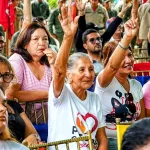 Communards participate Saturday, Nov. 1,  in an assembly to choose projects for the Popular Consultation scheduled for Nov. 23 in Venezuela. Photo: Telegram/@NicolasMaduroMoros.