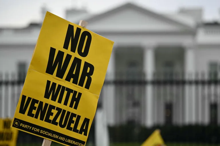 People take part in a "Hands off Venezuela" protest against US military deployment in front of the White House in Washington DC on Nov. 15, 2025. Photo: AFP.
