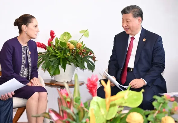 Mexican President Claudia Sheinbaum and Chinese President Xi Jinping meet at the G20 summit in Rio de Janeiro, Brazil, November 18, 2024. Photo: Li Xueren/Xinhua.