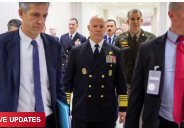 US Admiral Frank Bradley entering a closed door hearing at the US empire's congress regarding the extrajudicial executions in Latin America in recent months. Photo: X/@WynnWs.