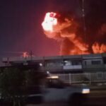 Explosion caught on video of the fire at the Primazol warehouse in Maracaibo, Zulia state, Venezuela, on December 24, 2025. Photo: La Verdad.