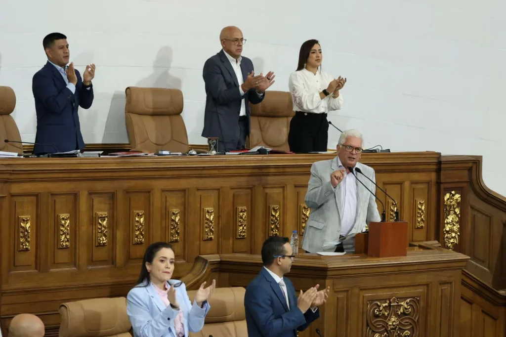Venezuelan deputy (PSUV) Roy Daza speaks at an special session of Venezuela's National Assembly on Dec 2, 2025. Photo: Wilmer Errades/Ultimas Noticias.