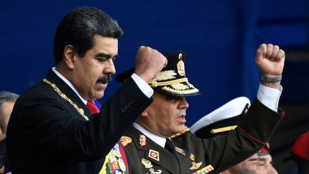 Venezuelan President Nicolás Maduro next to Defense Minister Vladimir Padrino during the president's inauguration for his second term in 2020. Photo: AFP/Getty Images.