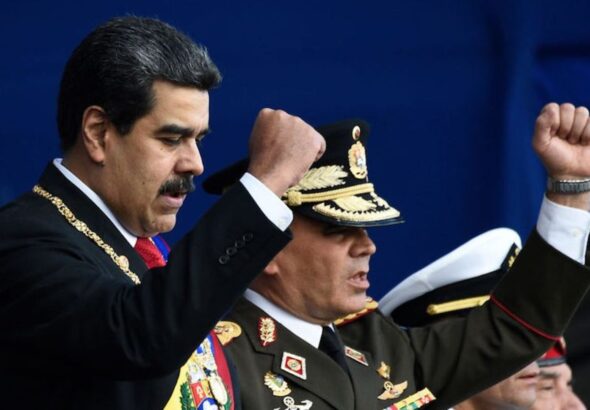 Venezuelan President Nicolás Maduro next to Defense Minister Vladimir Padrino during the president's inauguration for his second term in 2020. Photo: AFP/Getty Images.
