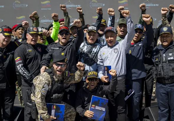 Venezuelan Interior Minister Diosdado Cabello poses with the leaders of law enforcement agencies in Caracas, on Dec. 19, 2025. Photo: Miguel Gutiérrez/EFE.