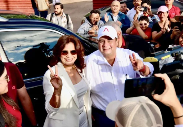 Rixi Moncada and Jorge Aldana. Photo: Telesur/file photo.