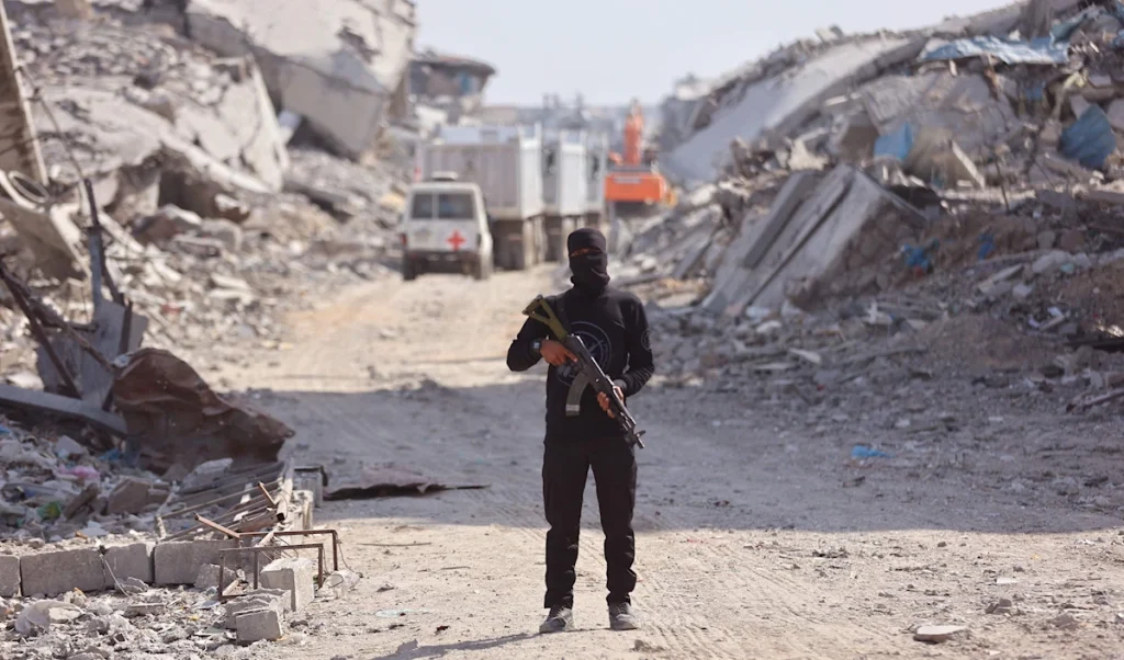 A Hamas resistance fighter stands in Gaza City on November 2, 2025. Photo: AFP