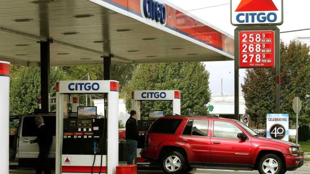 A CITGO gas station on October 24, 2005, in Niles, Illinois. Photo: Pete Stocco/Getty Images/file photo.