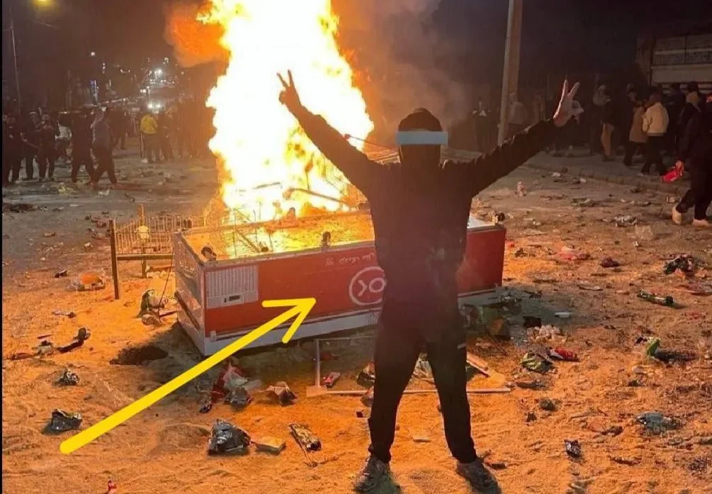 A protester in the city of Abdanan. Photo: The Anti Empire Project/file photo.