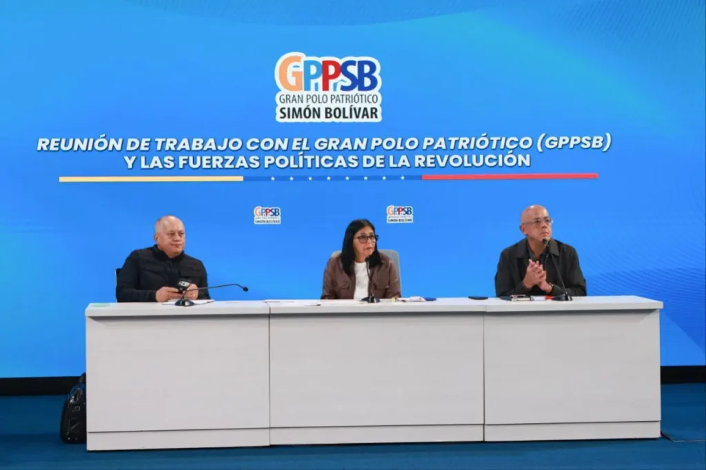 Delcy RodrĂguez addresses the Great Patriotic Pole SimĂłn Bolivar. Photo: Venezuela's Presidential Press.