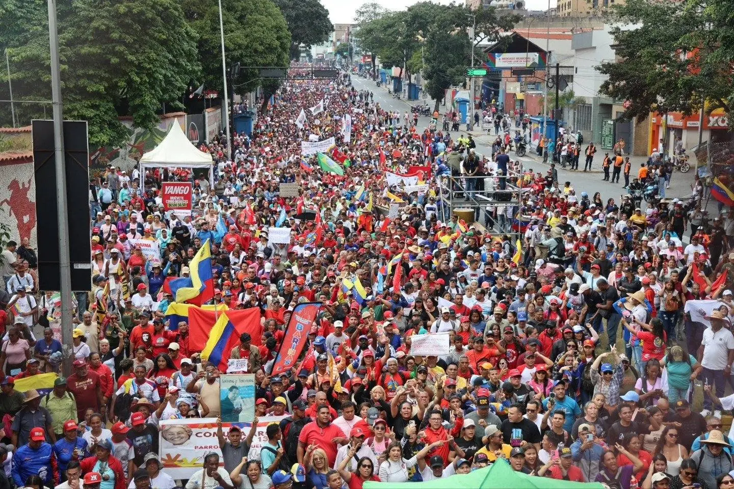 January 7, 2026, in Caracas: fifth straight day of massive demonstrations in support of President Maduro and the ongoing Bolivarian Revolution. The mobilization of January 7 was led by the country's 5,000 communes. Photo: Thierry Derrone.