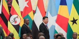 Chinese President Xi Jinping accompanies South African President Cyril Ramaphosa during the China-Africa Cooperation Forum in Beijing, September 4, 2018. Photo: Reuters/file photo.