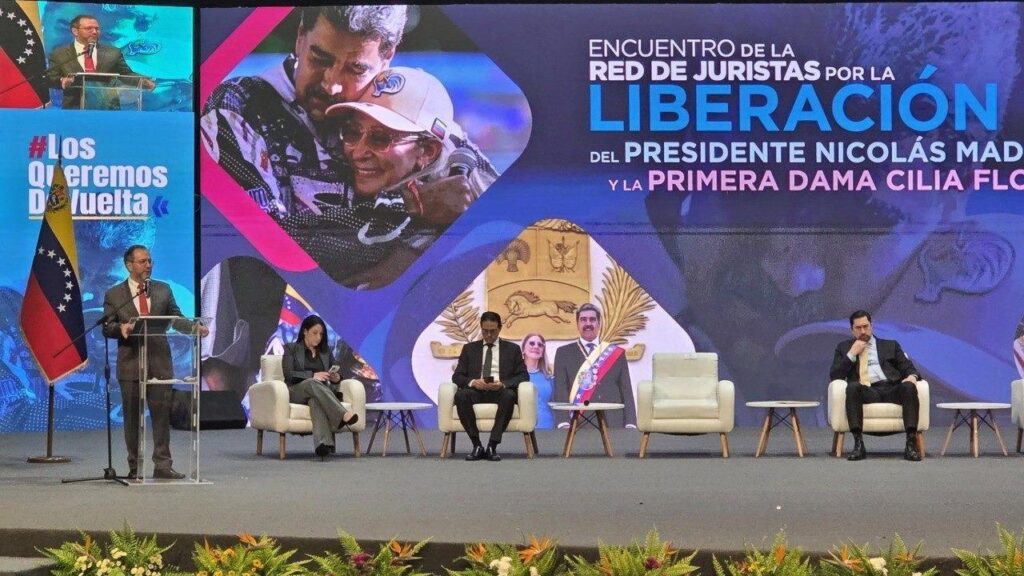 Venezuelan Foreign Minister Yvan Gil speaks at a meeting with international legal experts at the Teresa Carreño Theater in Caracas on Friday, January 16, 2026. Photo: RNV.