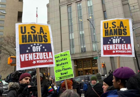 People protesting outside a courthouse, which Venezuelan President Nicolas Maduro is brought to, in New York, the United States, January 5, 2026. Photo: Xinhua.